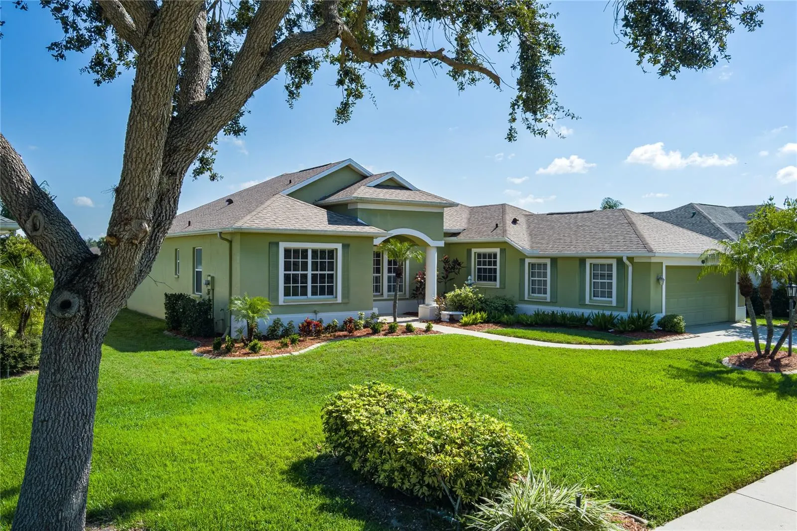 731 PLANTERS MANOR WAY