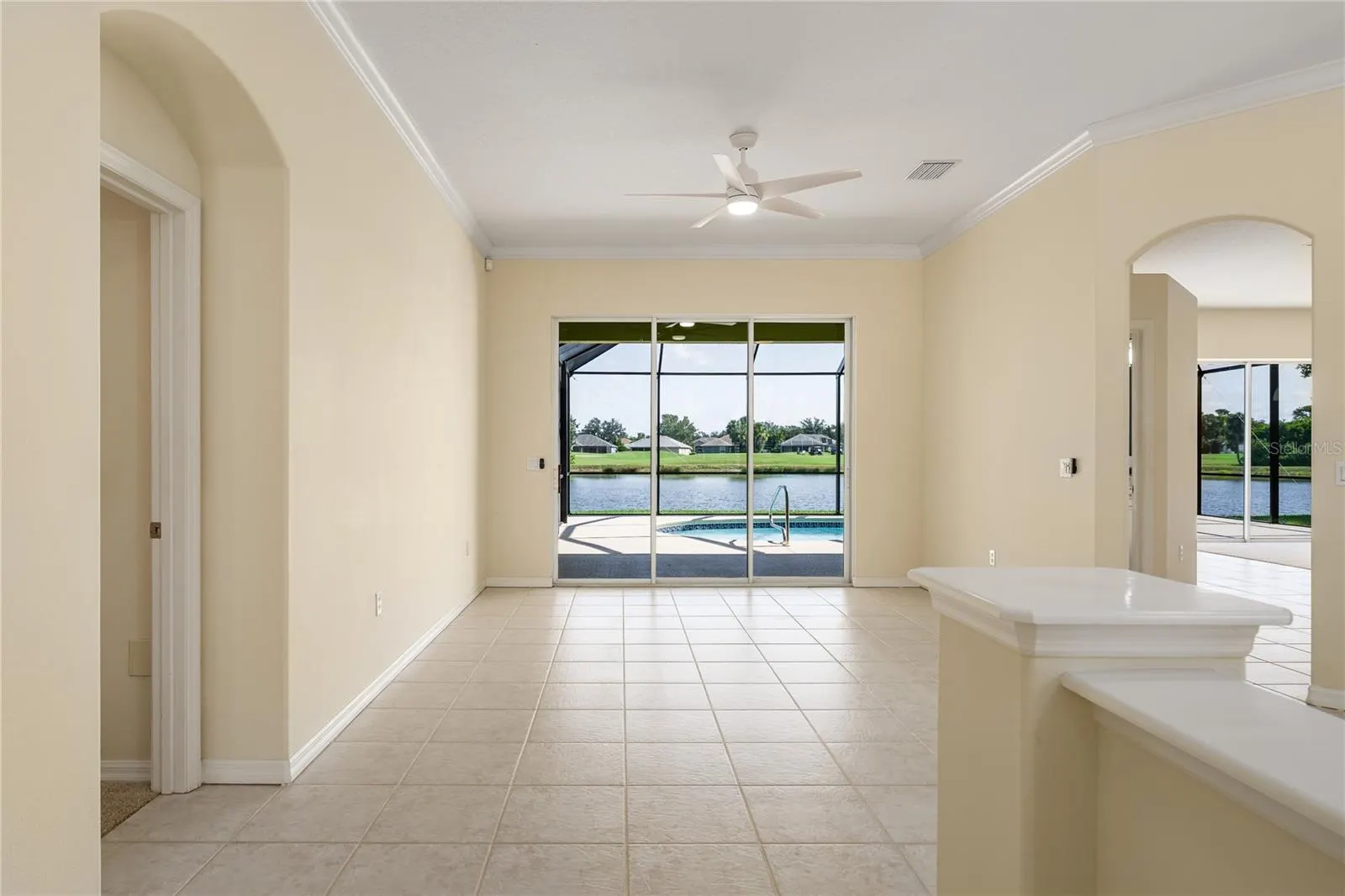 731 PLANTERS MANOR WAY
