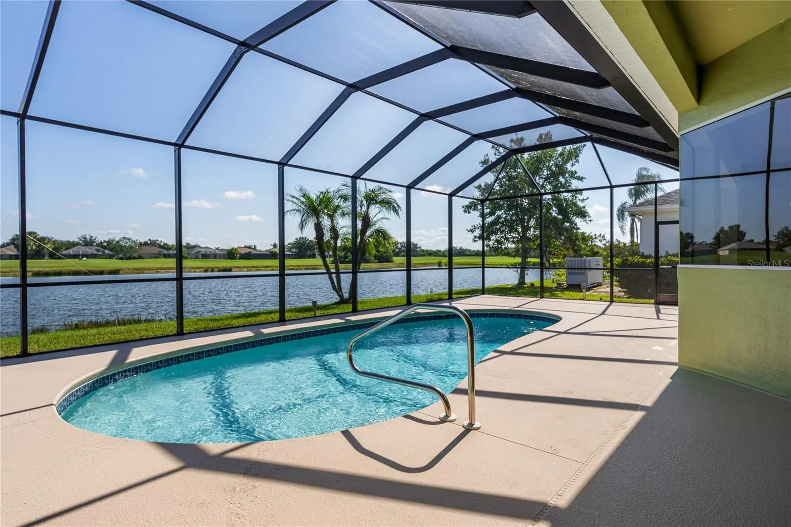 731 PLANTERS MANOR WAY