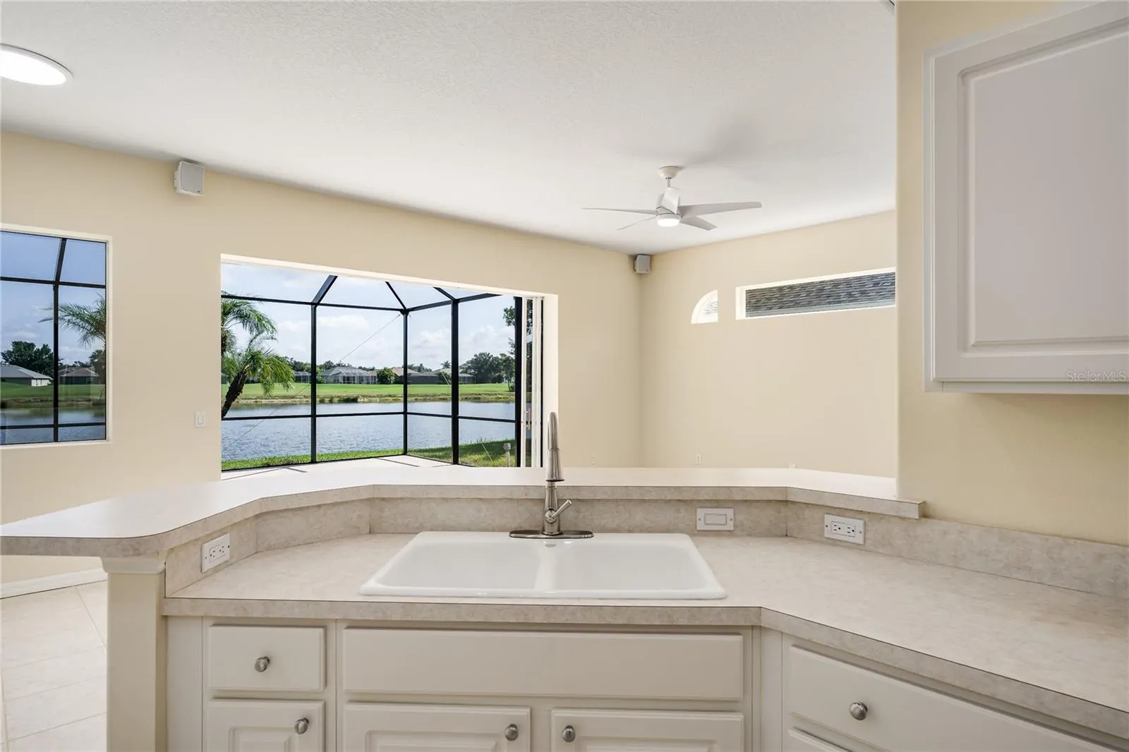 731 PLANTERS MANOR WAY