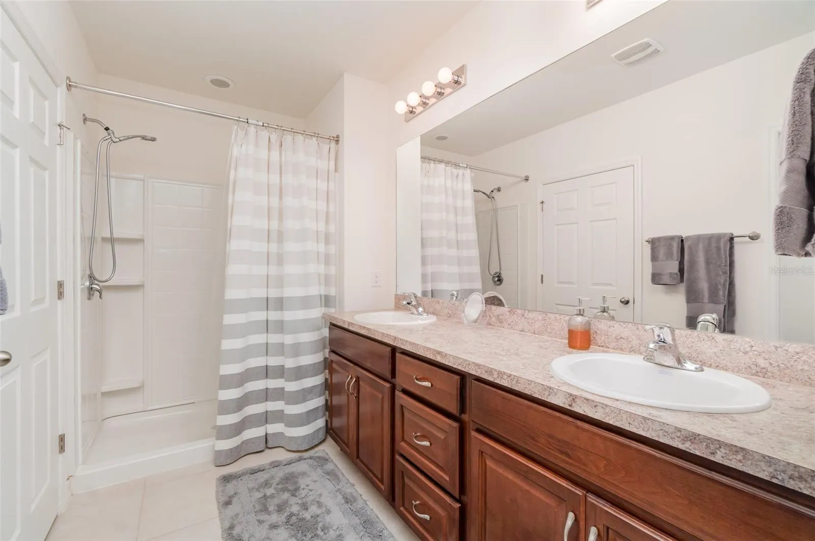 5261 SHELL MOUND CIR
