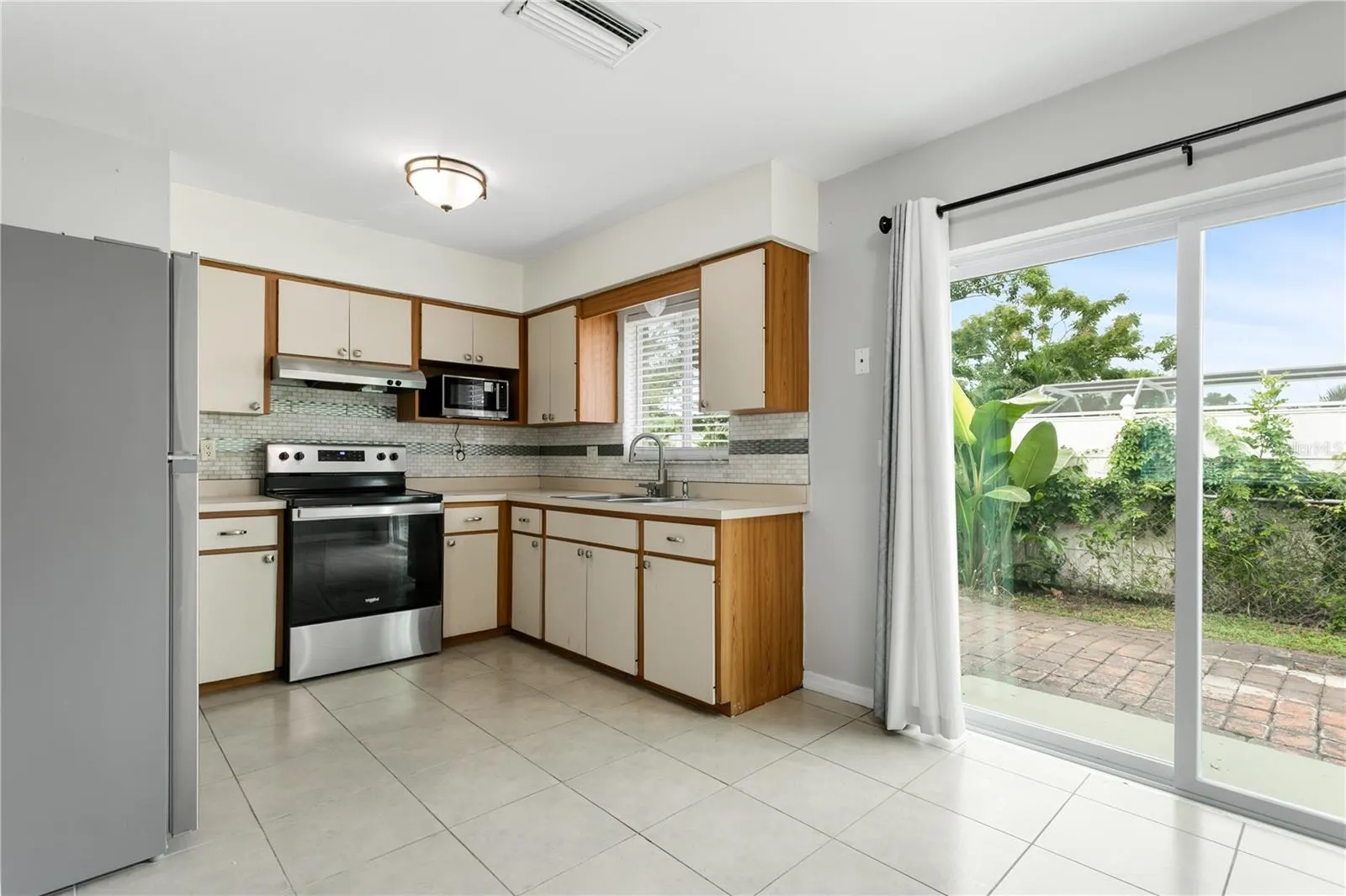1904 5TH ST W