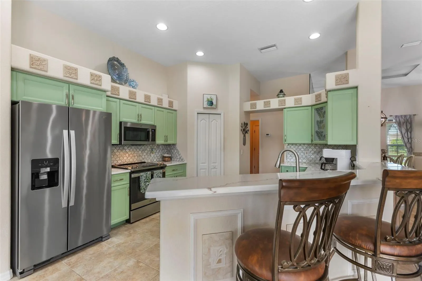 5823 MCKINLEY RD