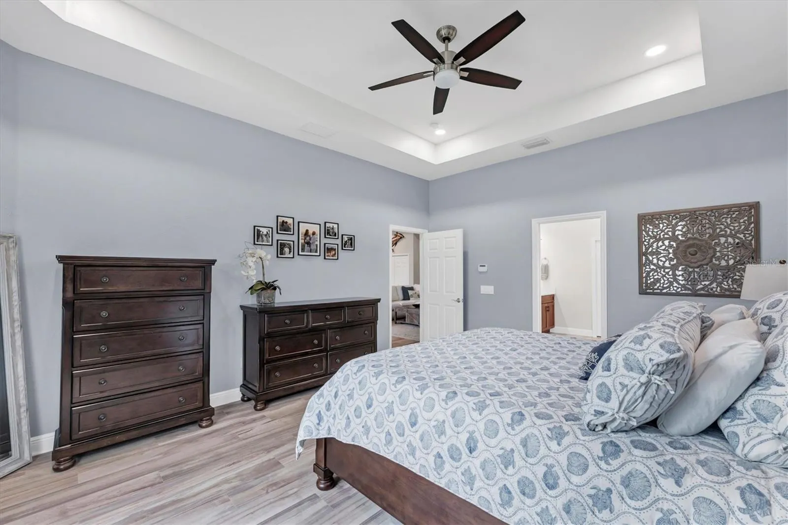 5819 TITLE ROW DR
