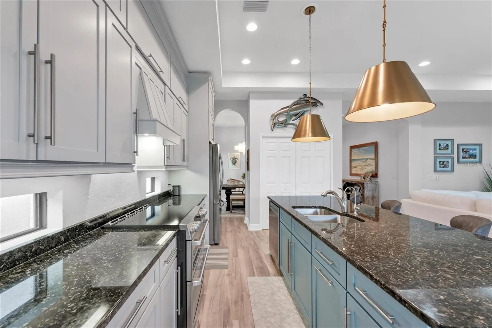 5819 TITLE ROW DR