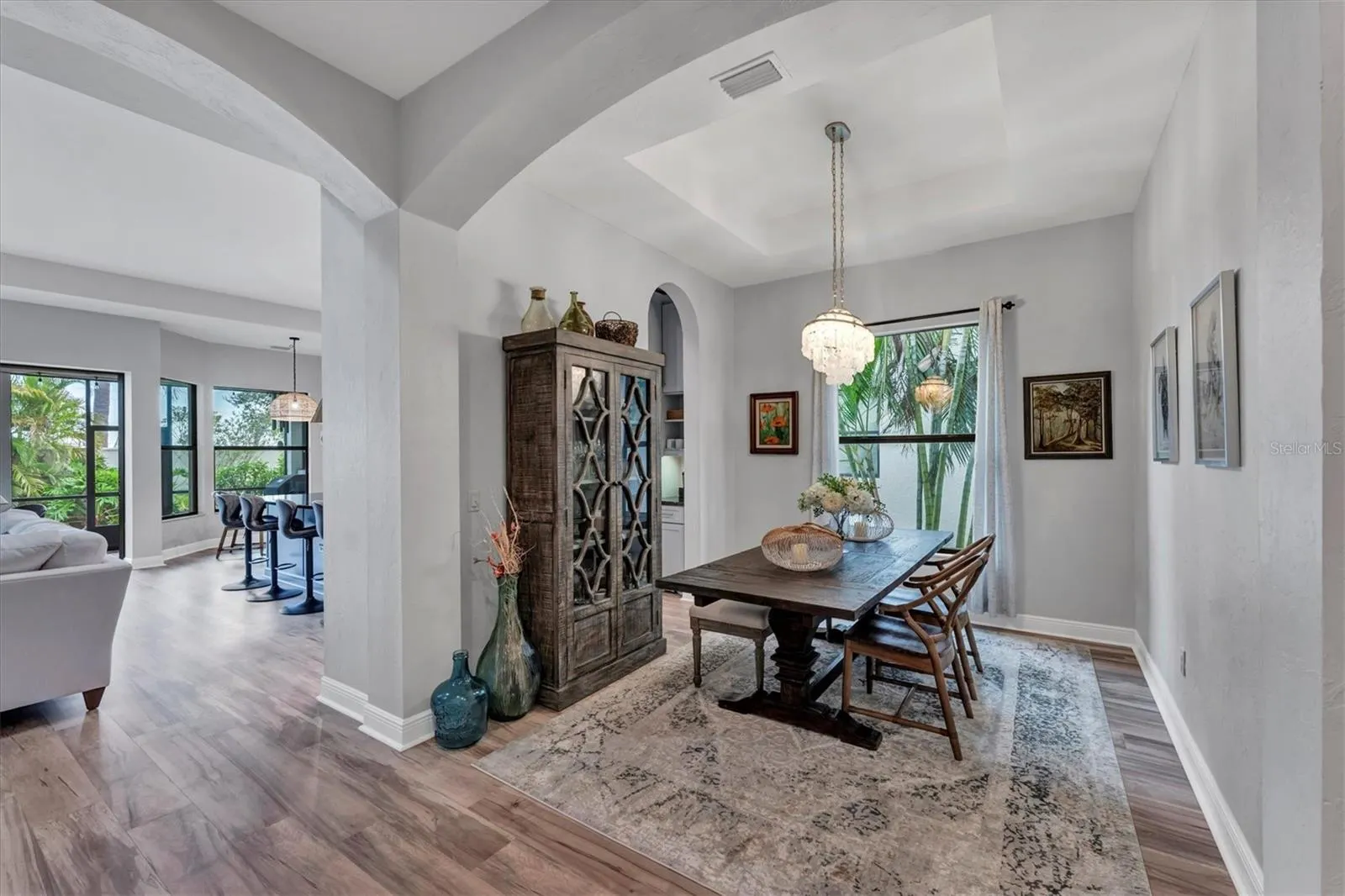 5819 TITLE ROW DR