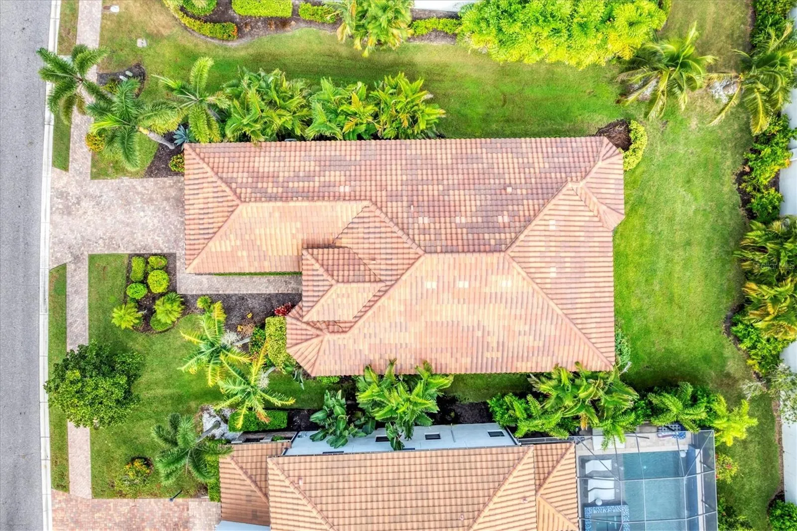 5819 TITLE ROW DR