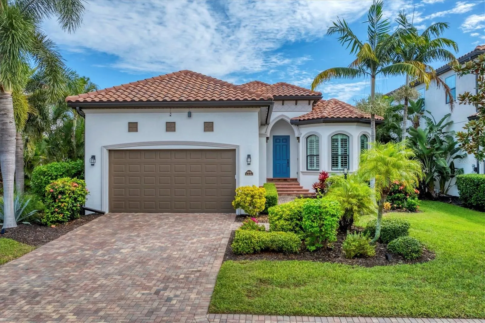 5819 TITLE ROW DR