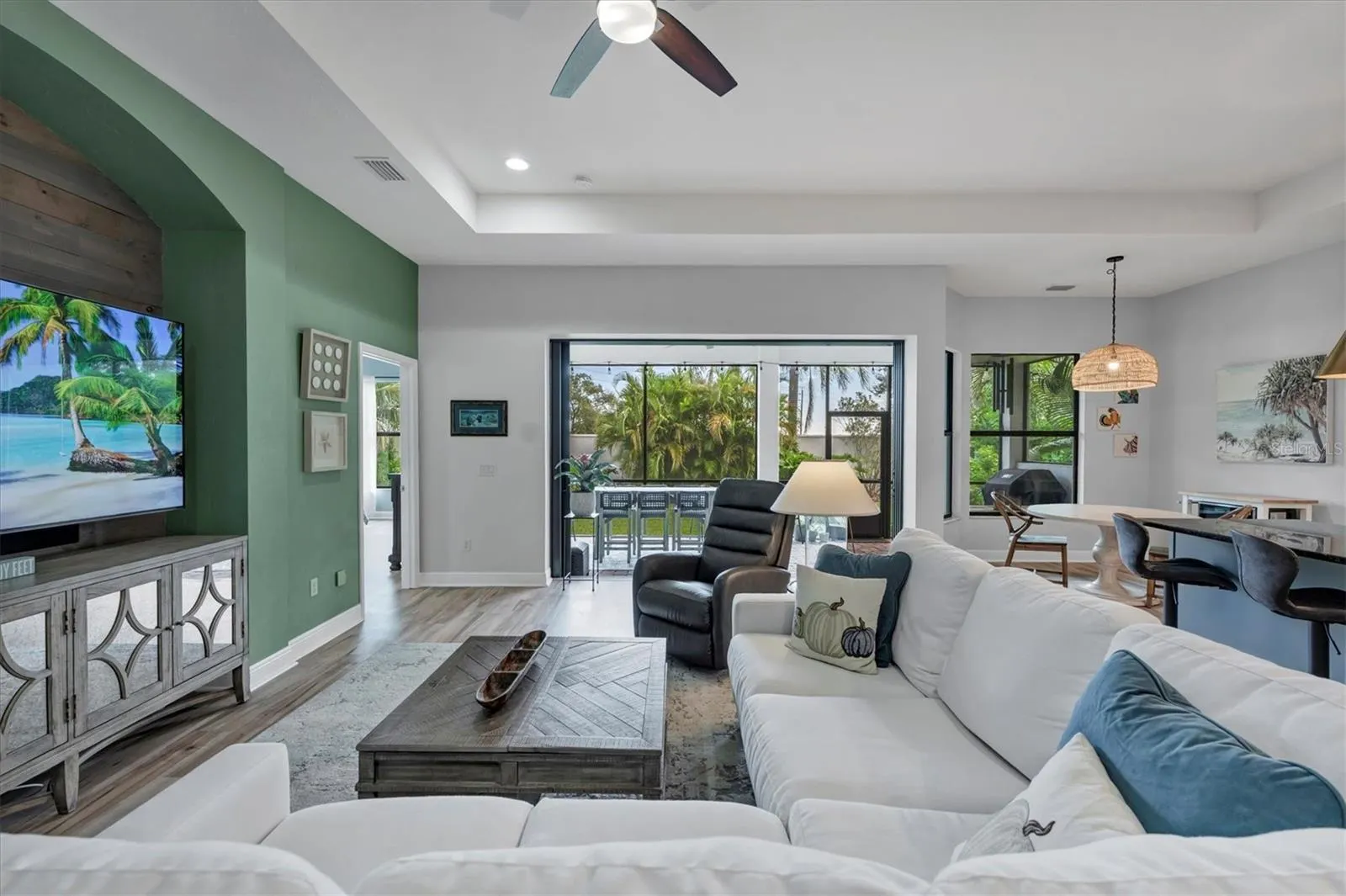 5819 TITLE ROW DR