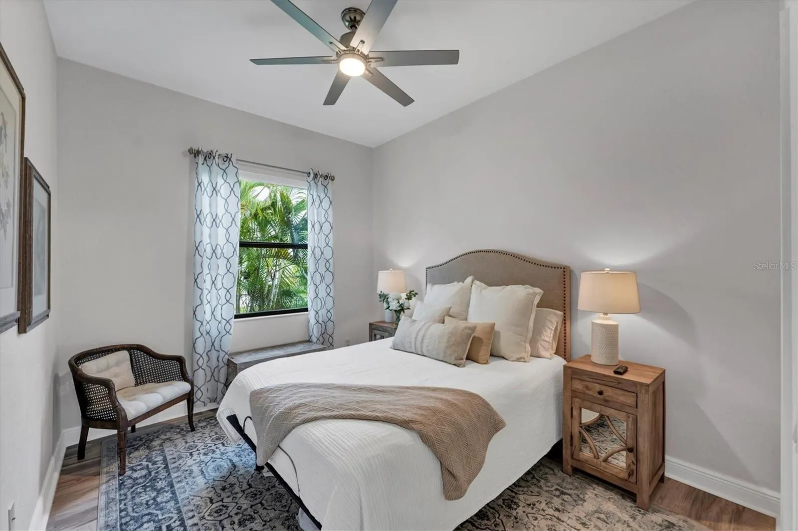 5819 TITLE ROW DR
