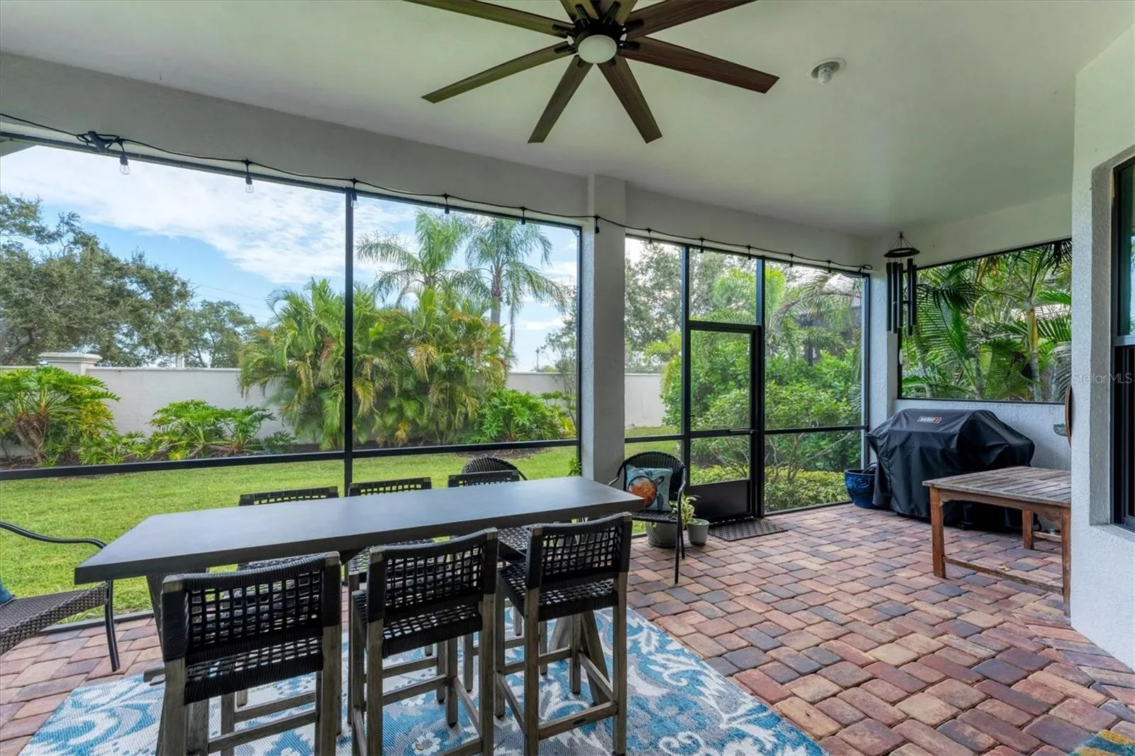5819 TITLE ROW DR