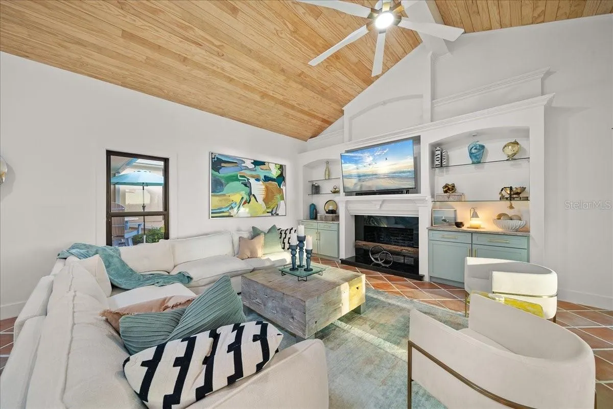 718 GOLDEN BEACH BLVD #1, #1