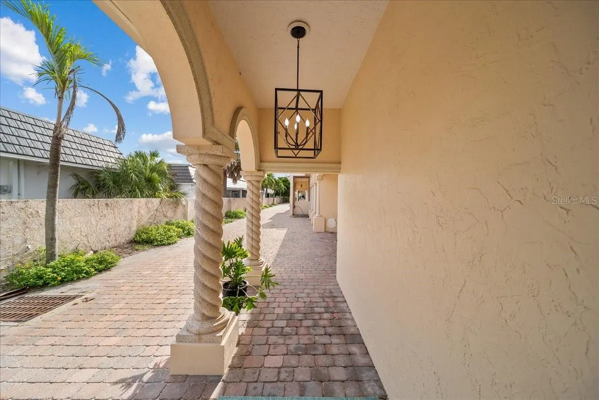 718 GOLDEN BEACH BLVD #1, #1