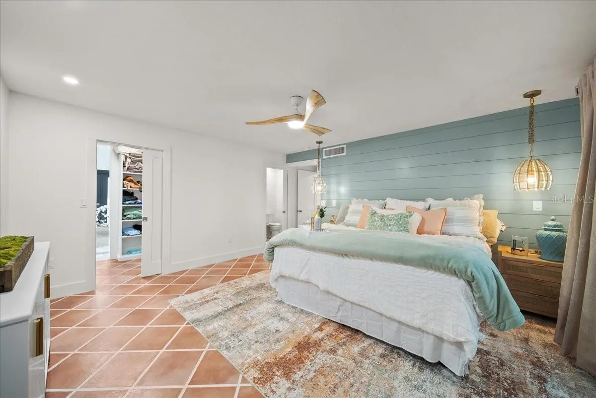 718 GOLDEN BEACH BLVD #1, #1