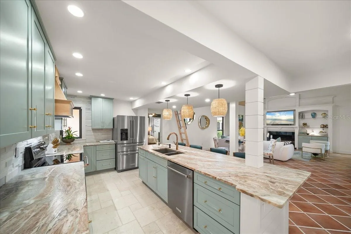 718 GOLDEN BEACH BLVD #1, #1