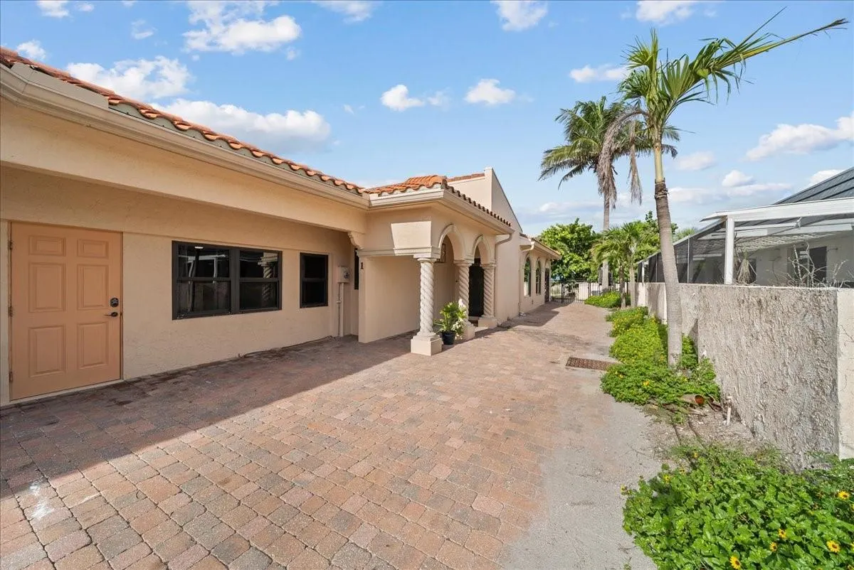718 GOLDEN BEACH BLVD #1, #1
