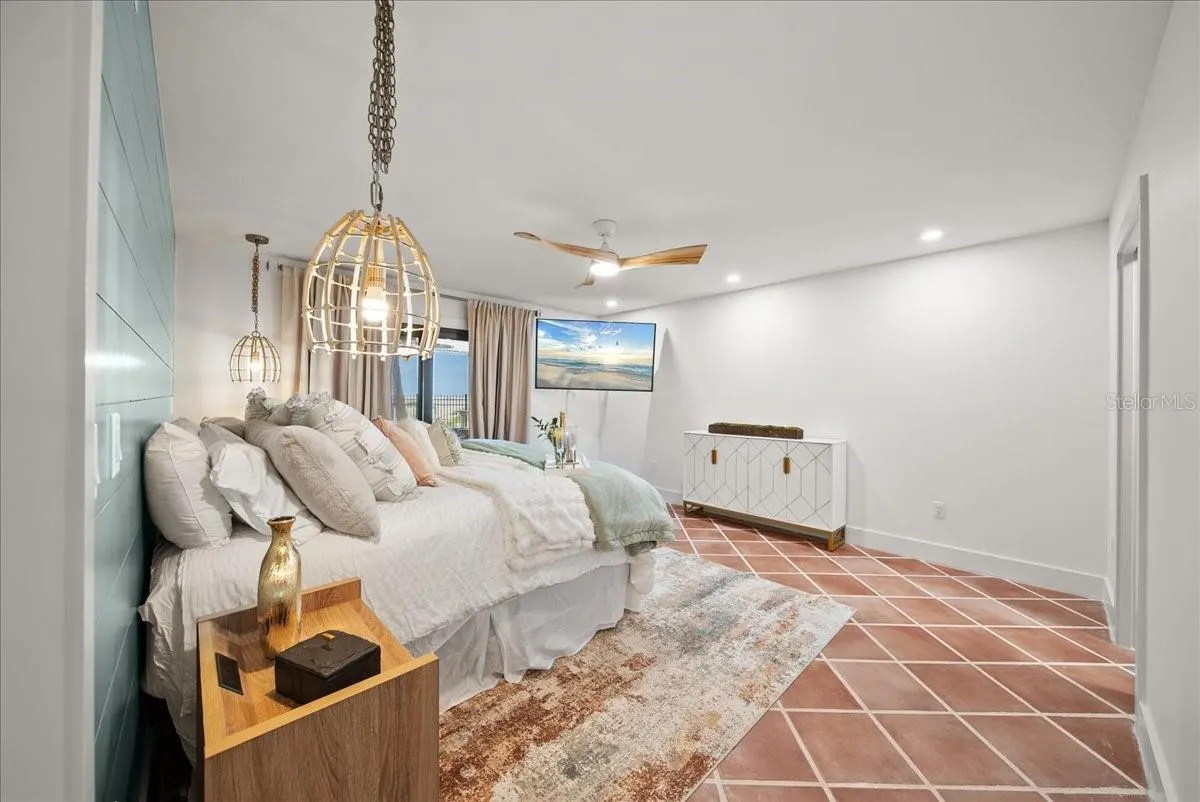718 GOLDEN BEACH BLVD #1, #1