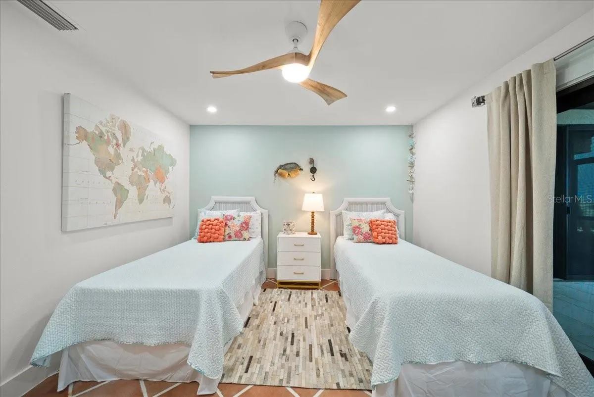718 GOLDEN BEACH BLVD #1, #1