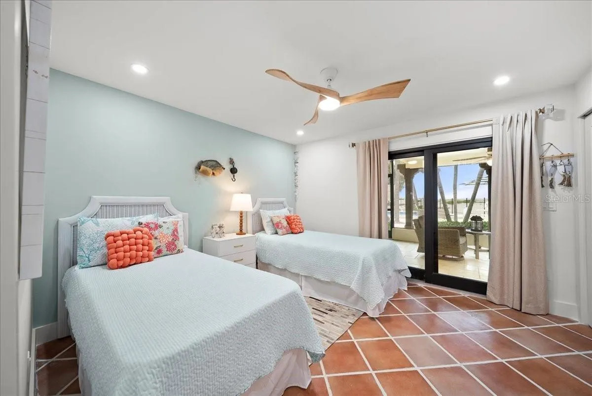 718 GOLDEN BEACH BLVD #1, #1