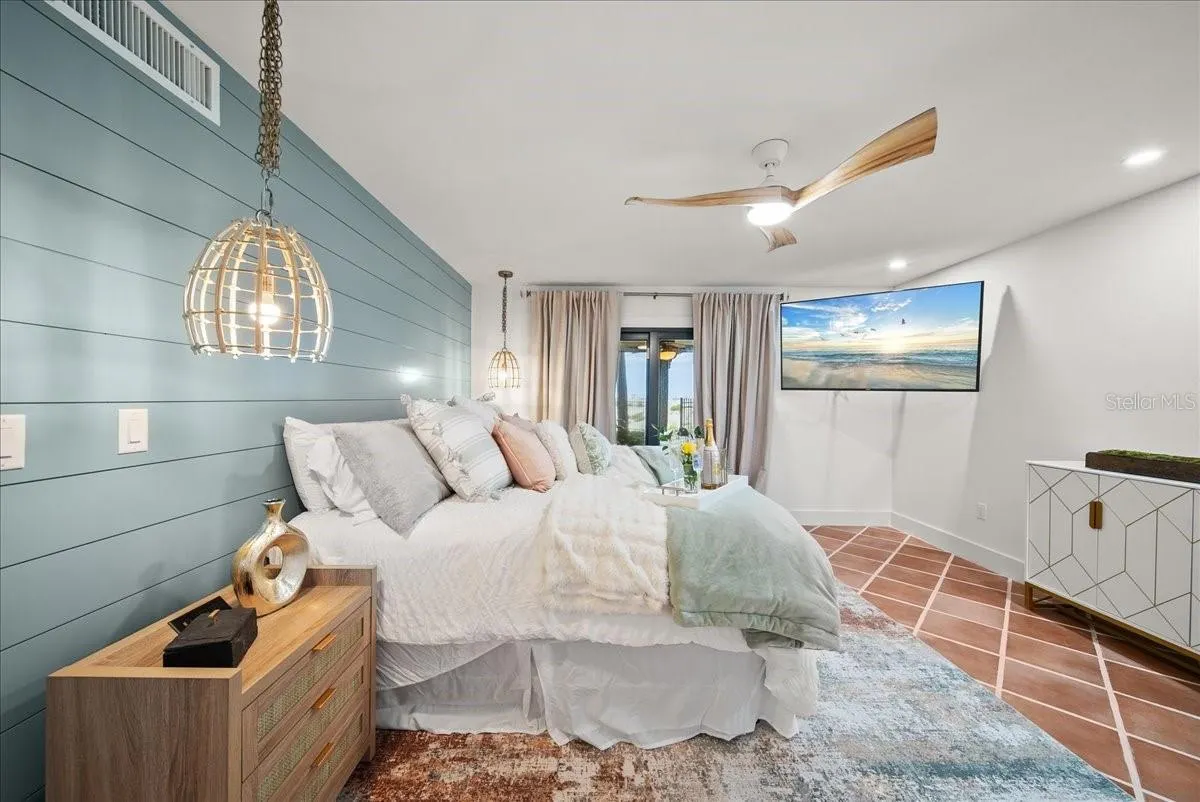 718 GOLDEN BEACH BLVD #1, #1
