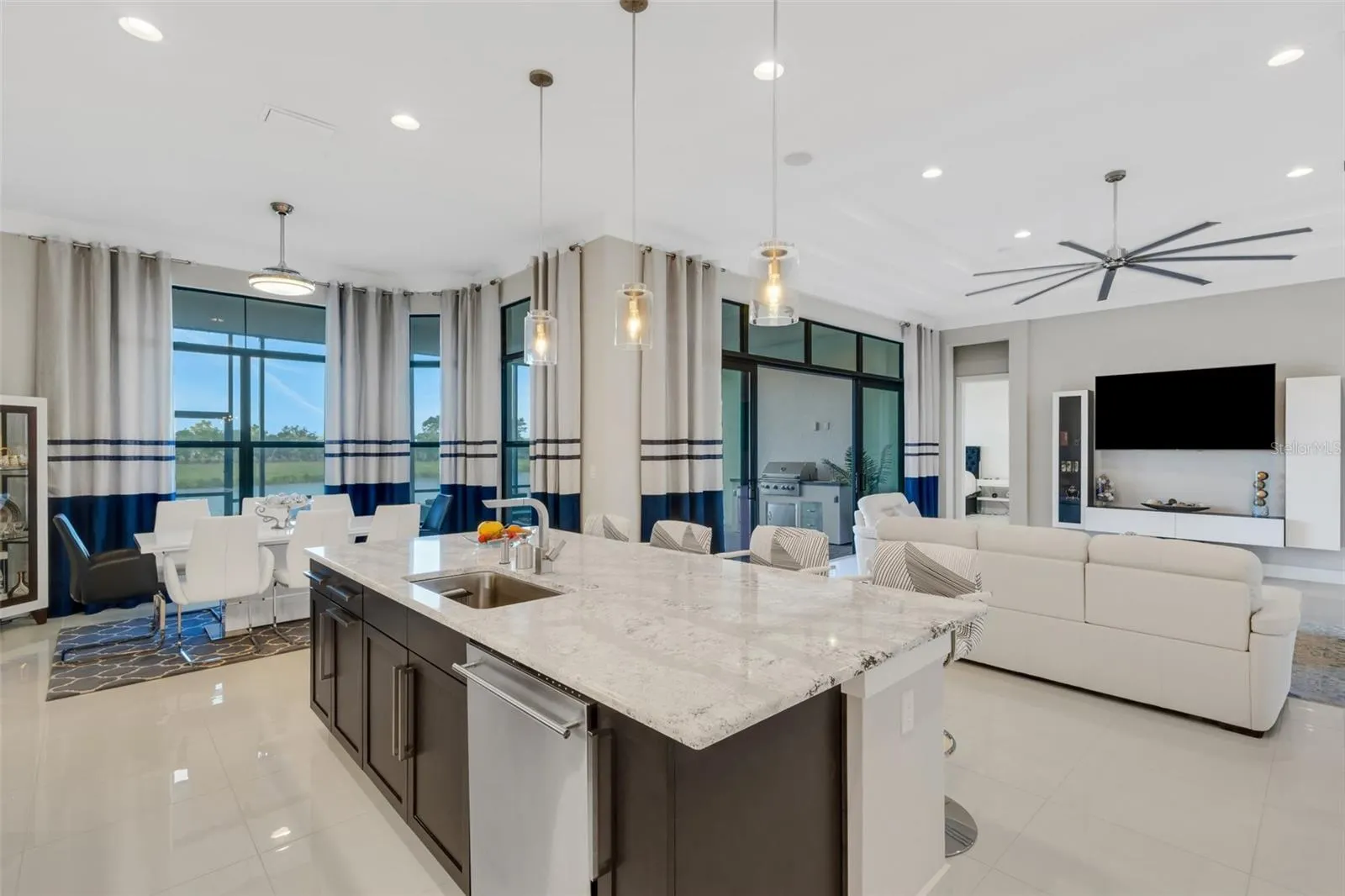 8921 ARTISAN WAY