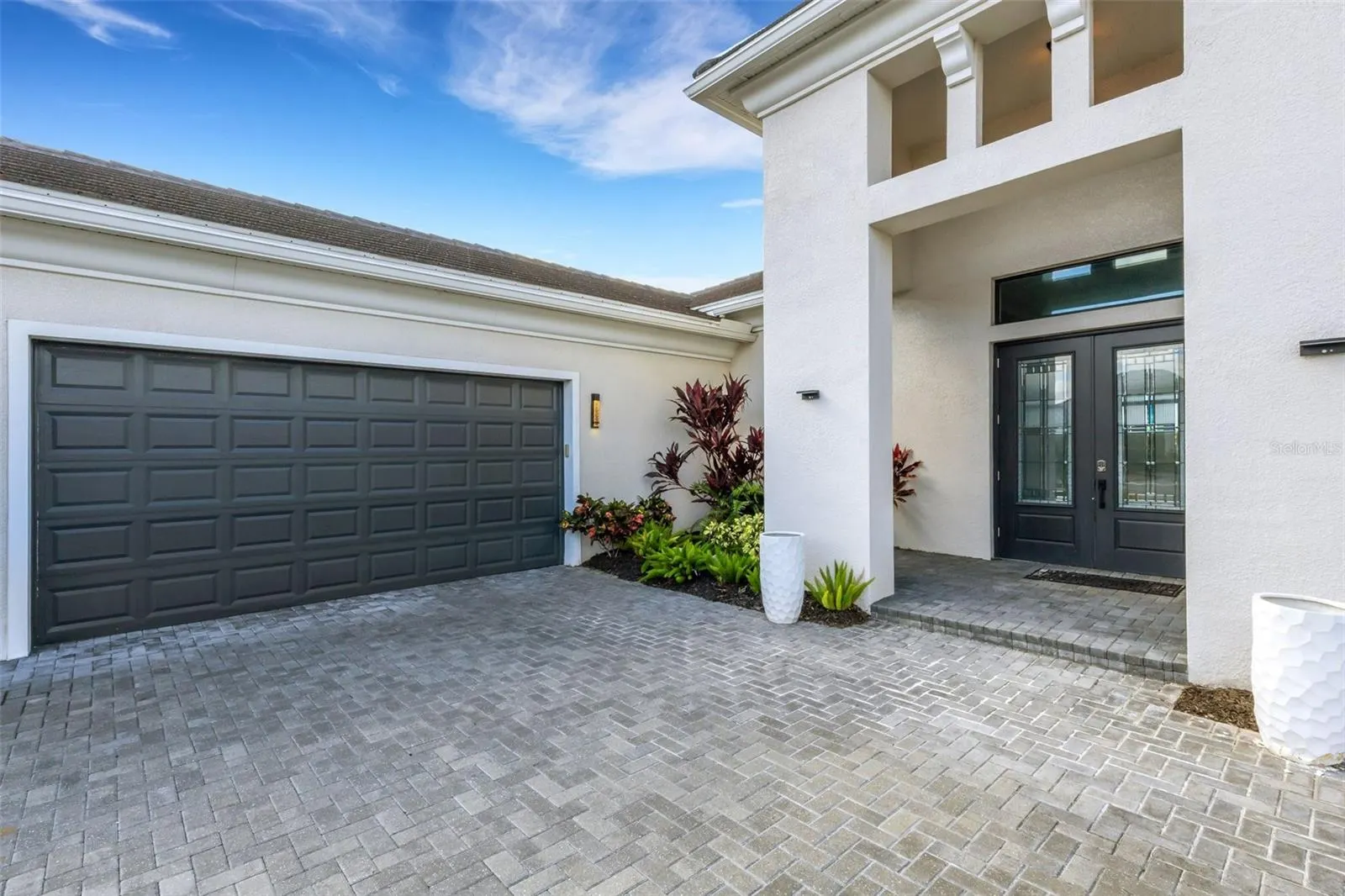 8921 ARTISAN WAY