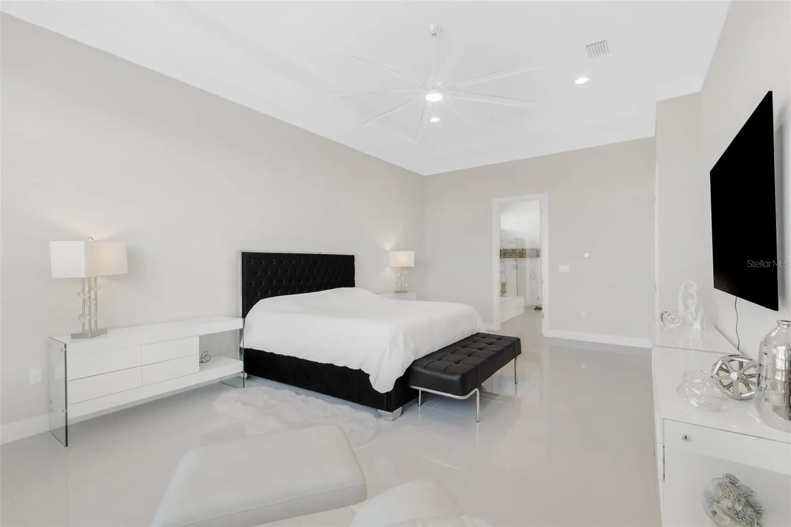 8921 ARTISAN WAY