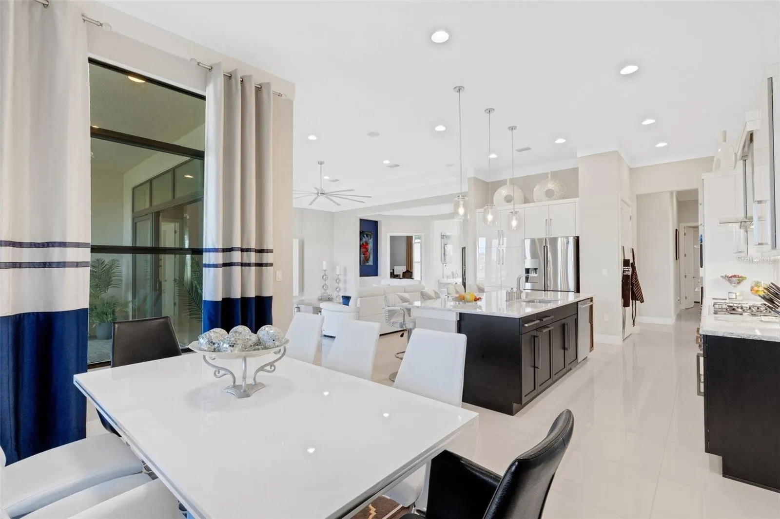 8921 ARTISAN WAY