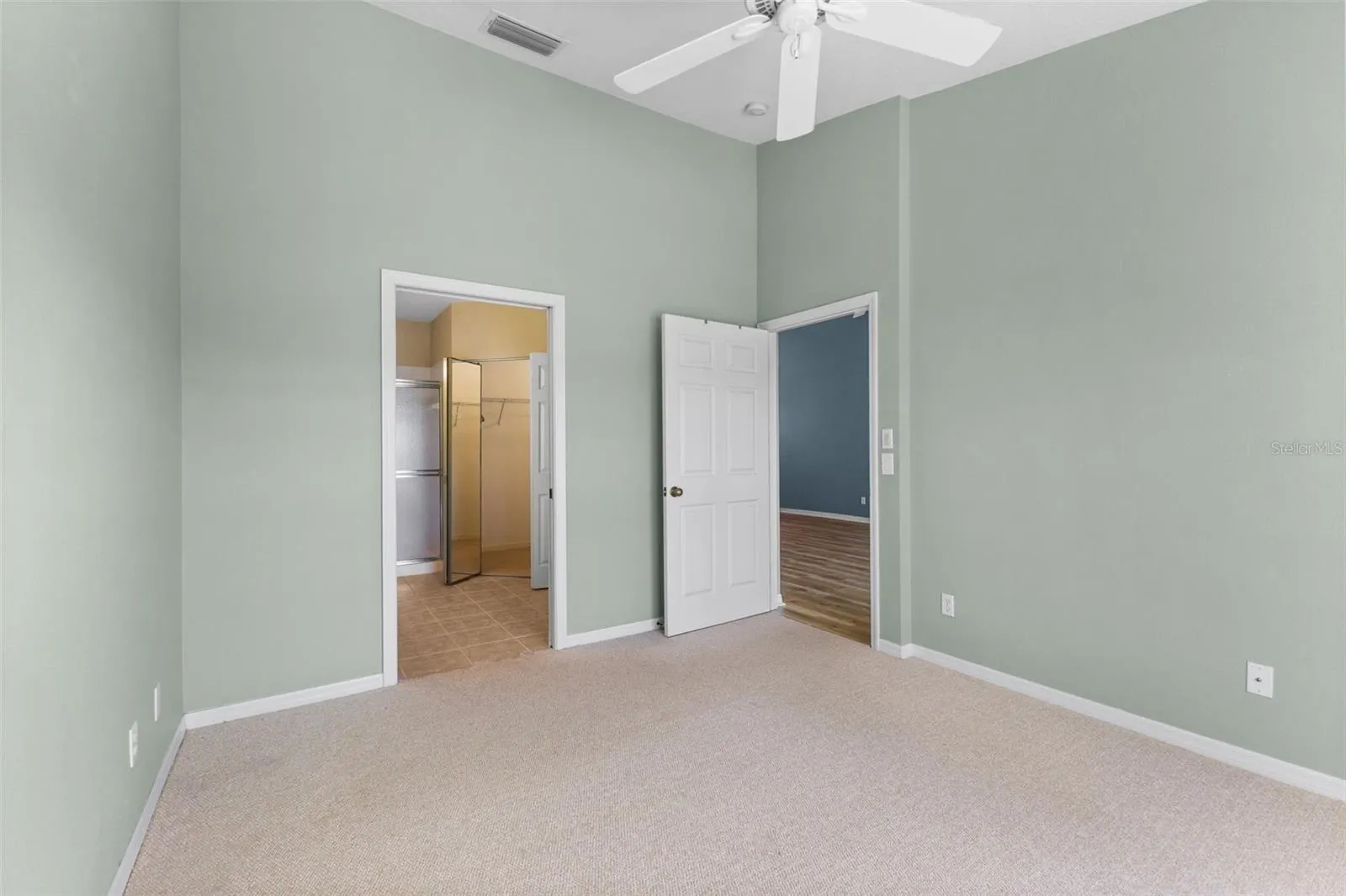 414 LAUREL LAKE DR #203, #203