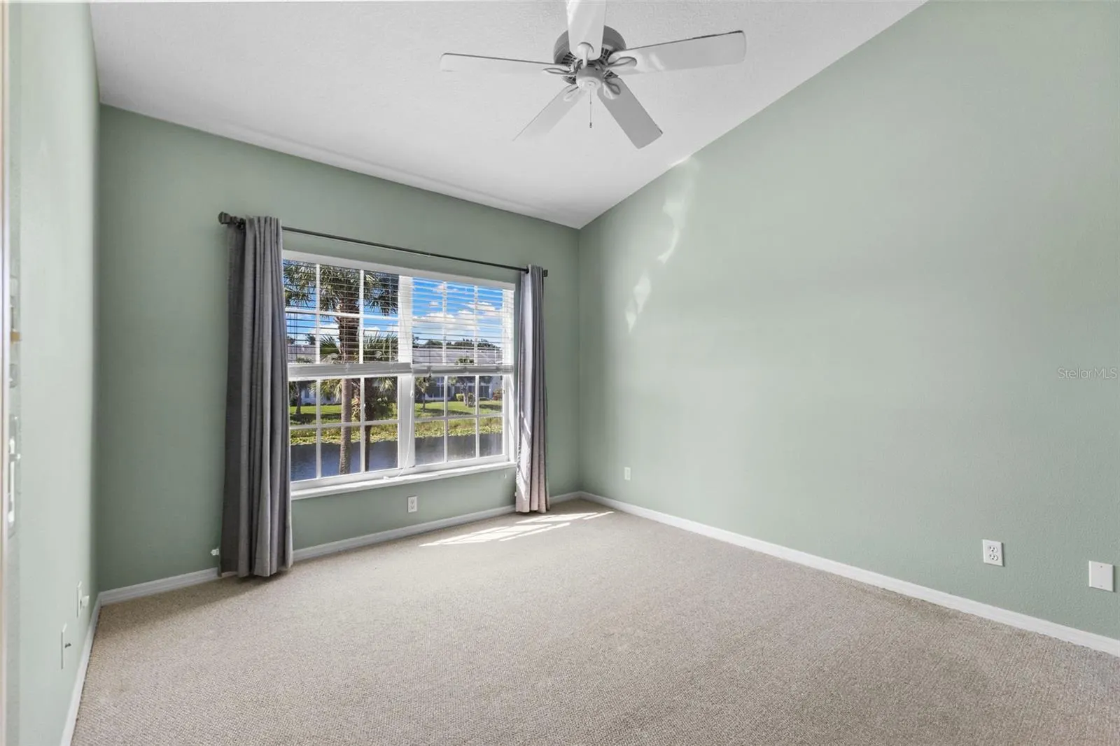 414 LAUREL LAKE DR #203, #203