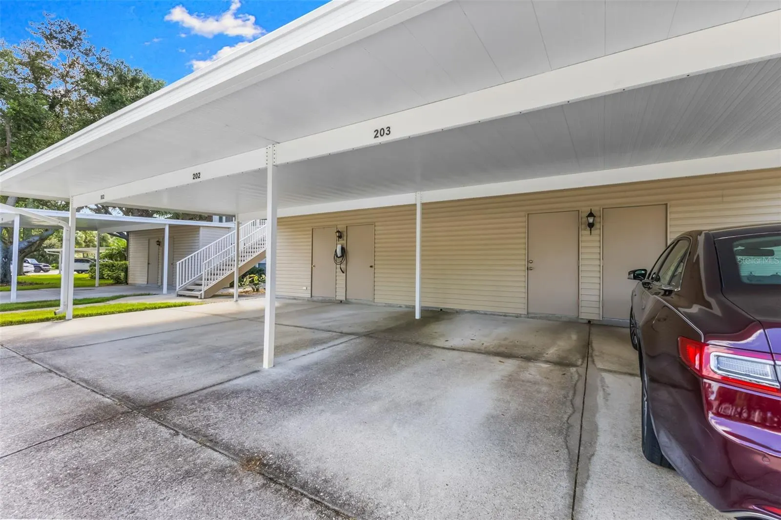 414 LAUREL LAKE DR #203, #203