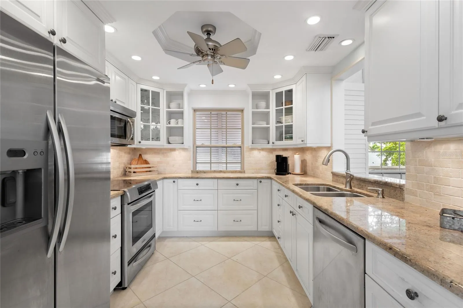 1161 COQUILLE ST #206, #206