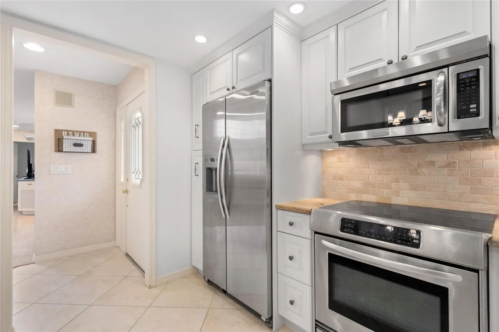 1161 COQUILLE ST #206, #206