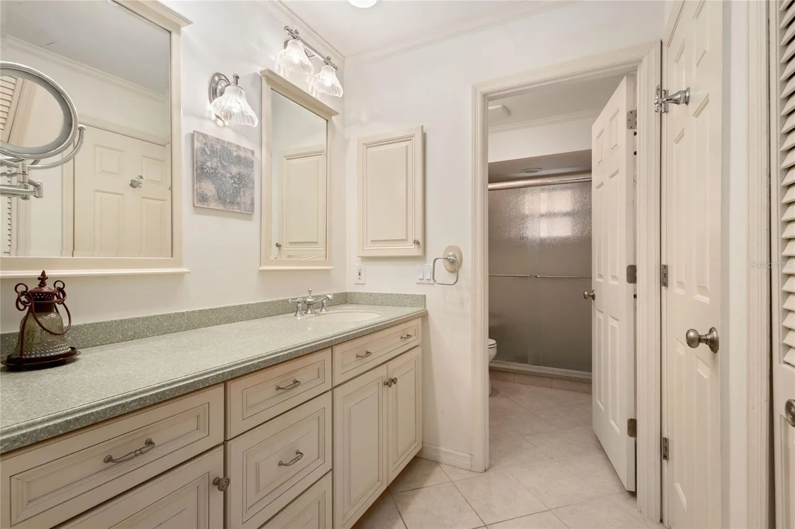 1161 COQUILLE ST #206, #206