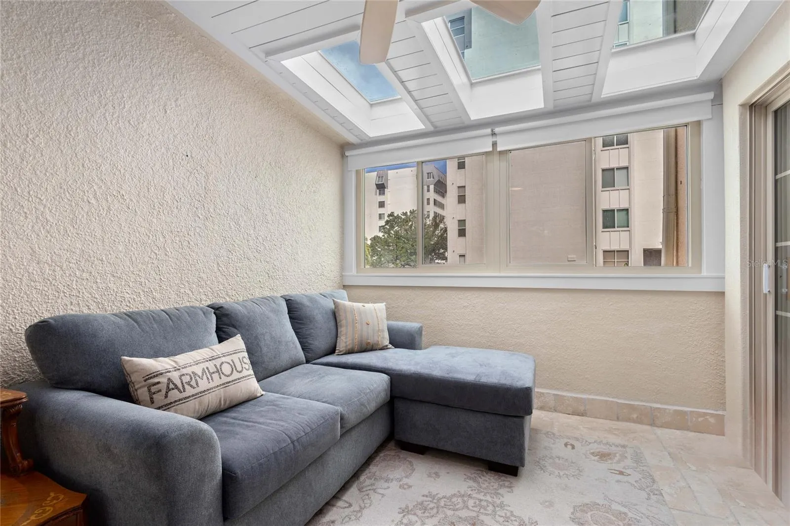 1161 COQUILLE ST #206, #206