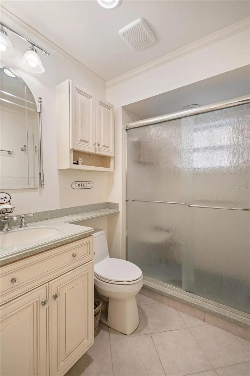 1161 COQUILLE ST #206, #206