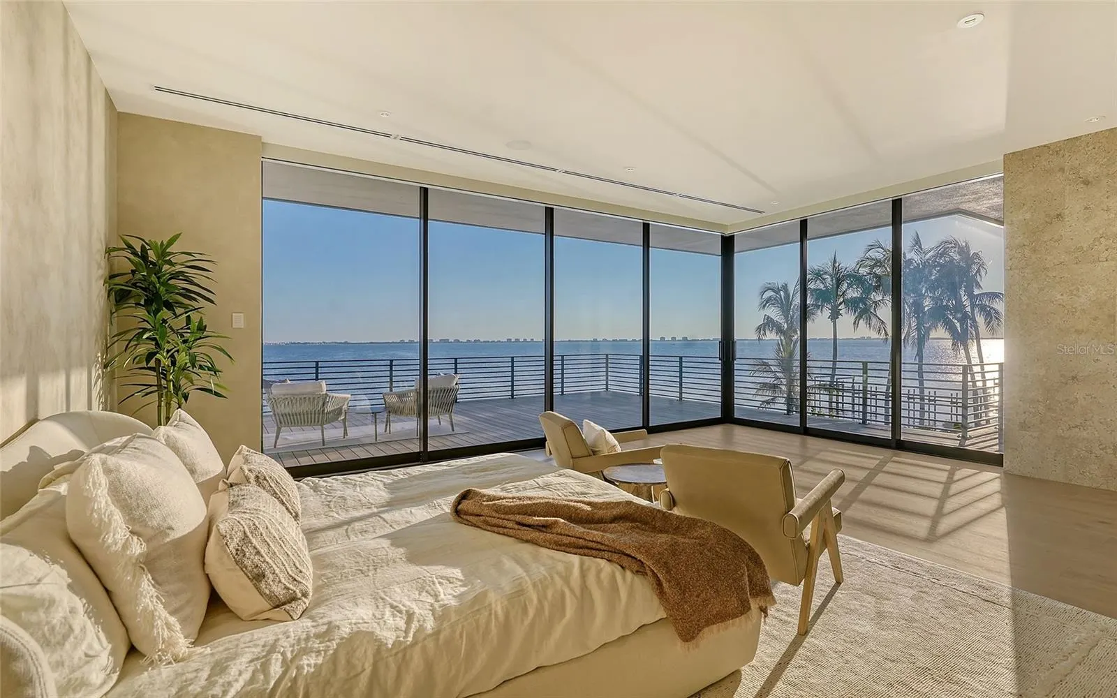 388 S SHORE DR