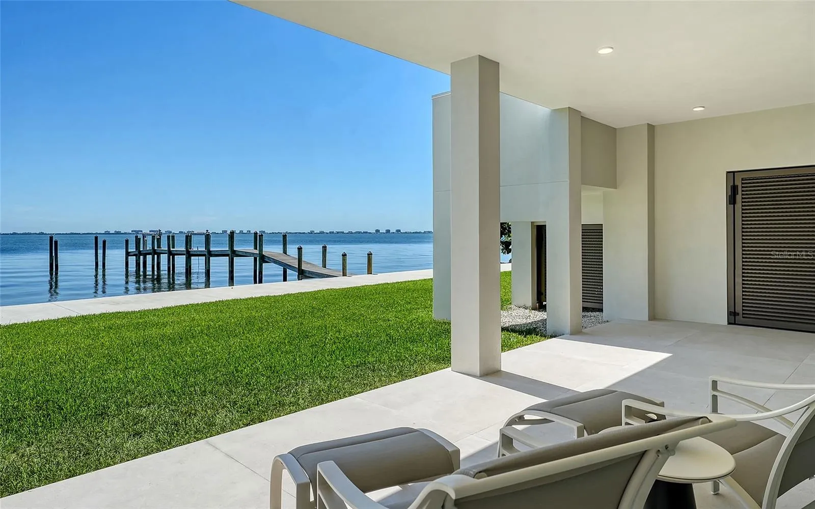 388 S SHORE DR