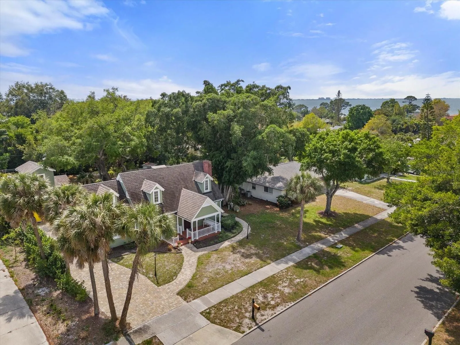 7754 WESTMORELAND DR