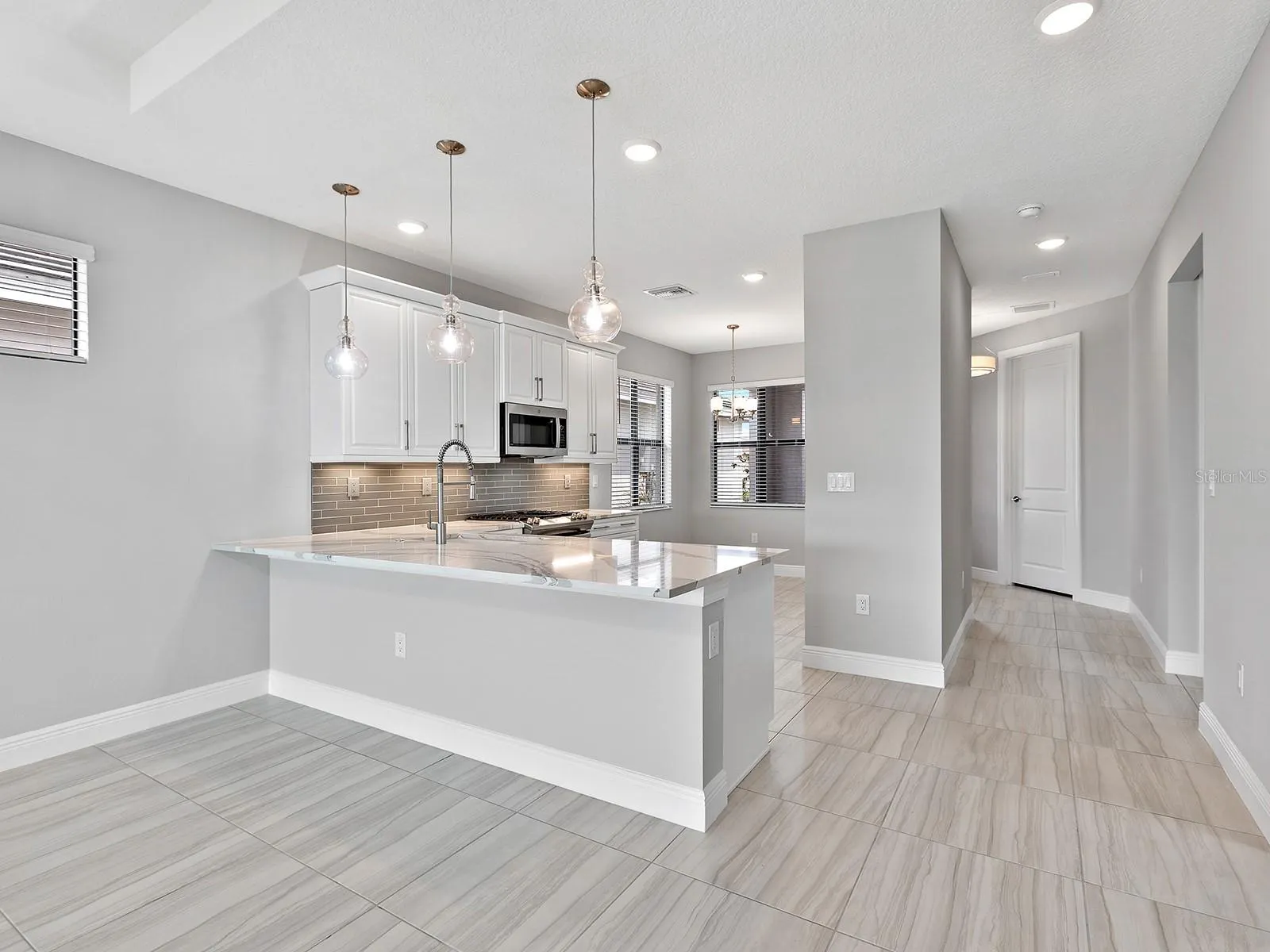 4927 CAROVA WAY