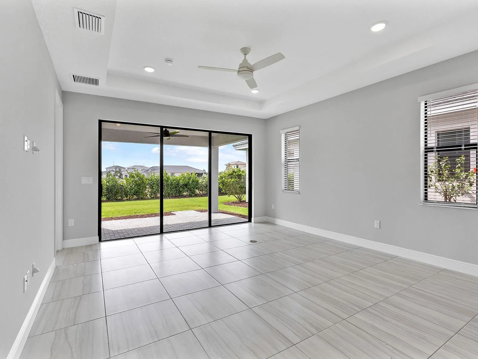 4927 CAROVA WAY