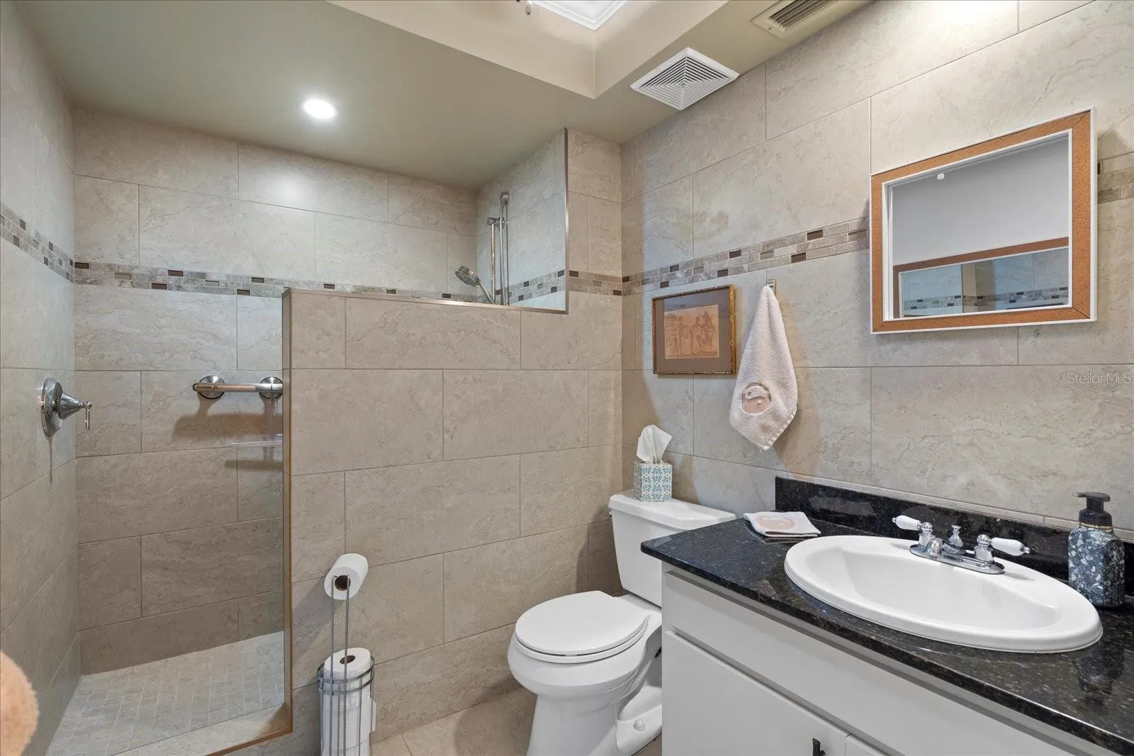 3953 GLEN OAKS MANOR DR