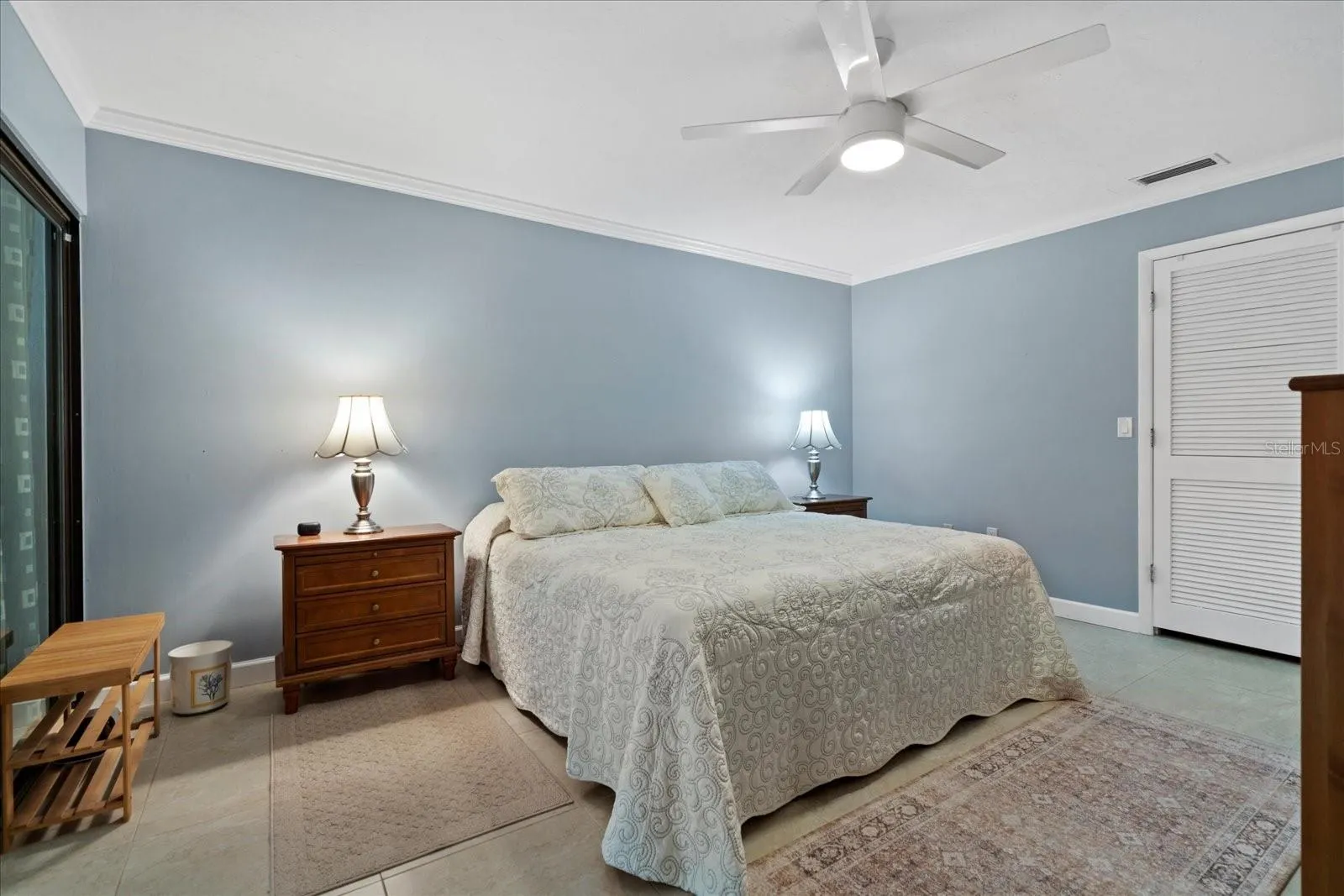 3953 GLEN OAKS MANOR DR