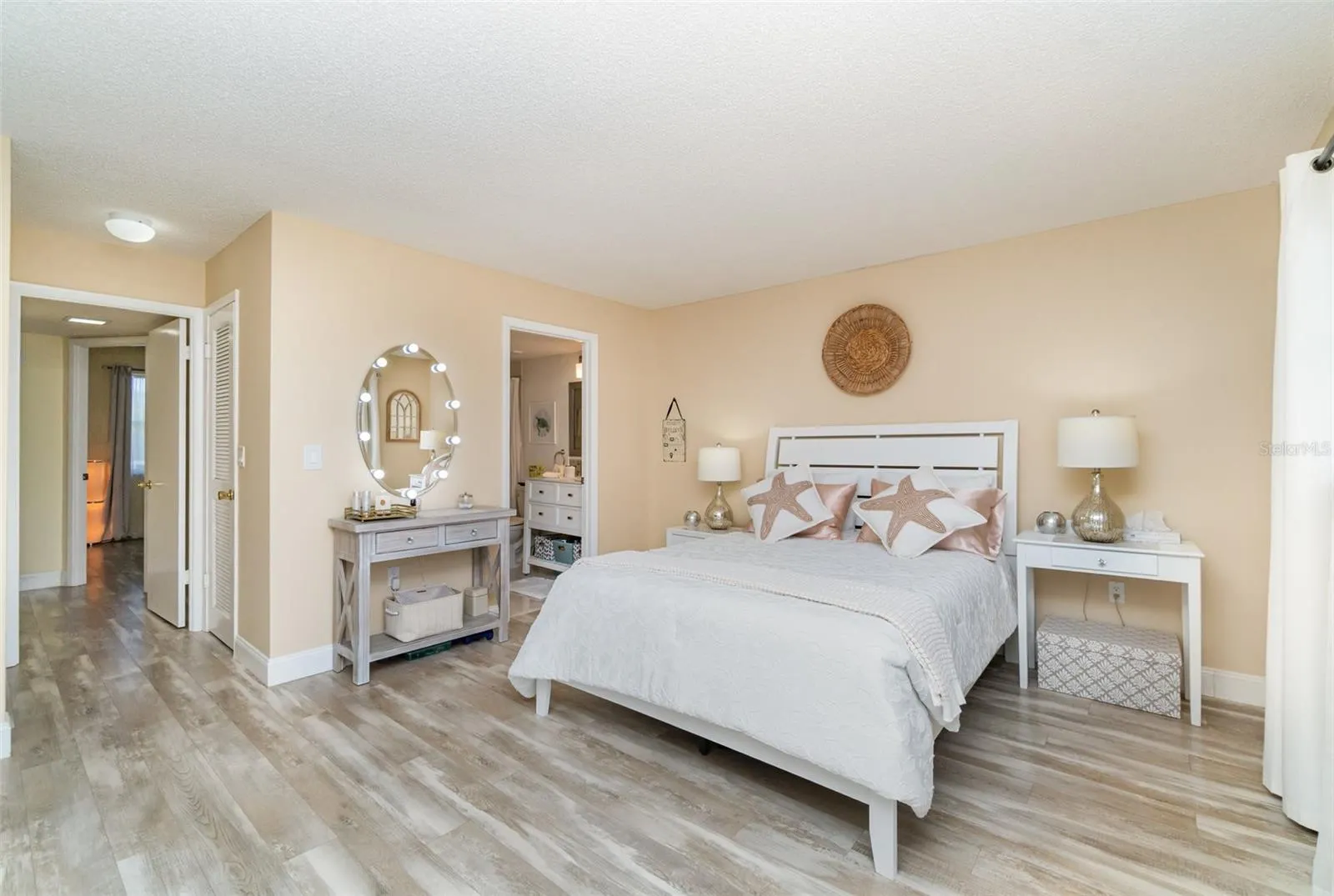 4240 IRONWOOD CIR #302A, #302A