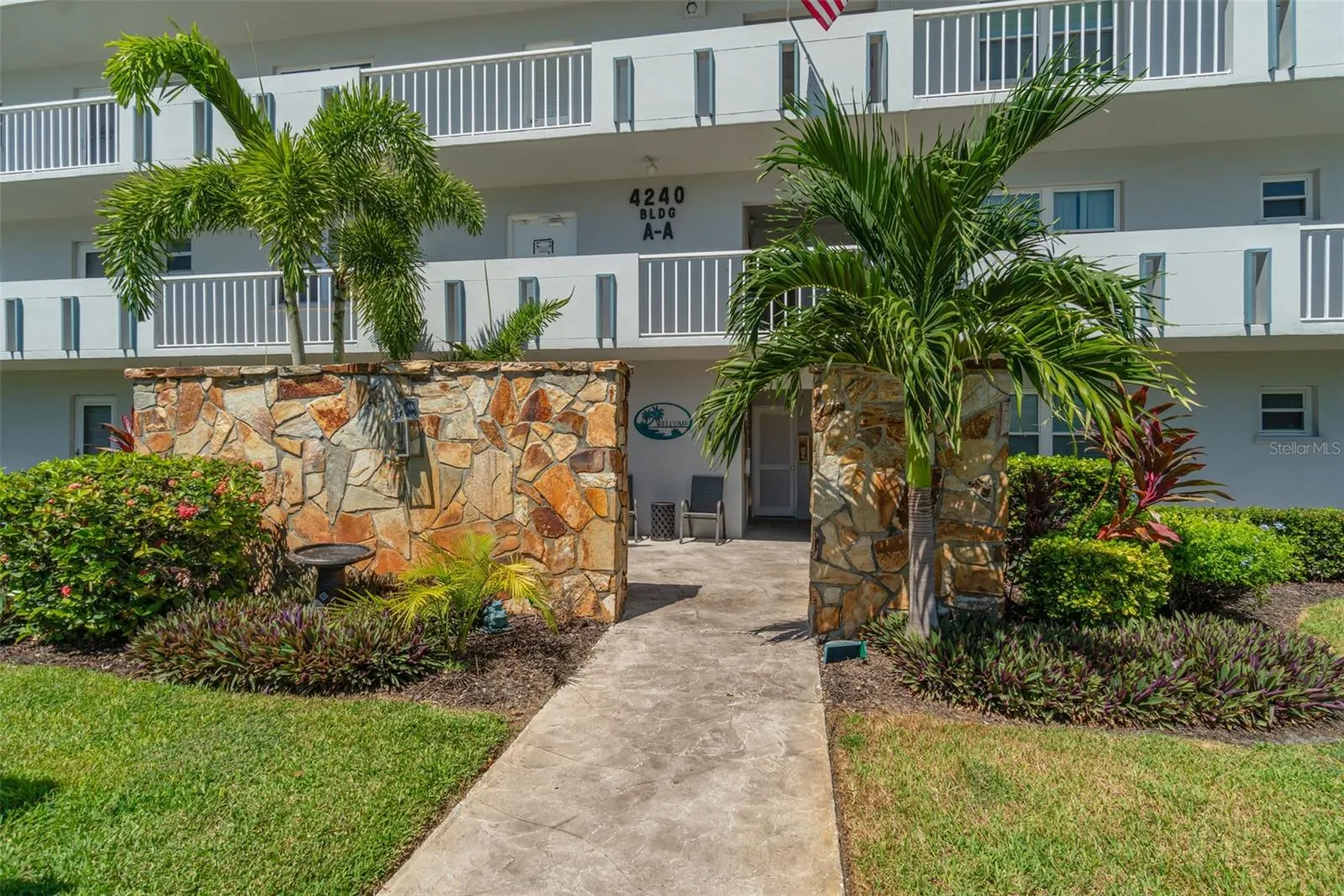 4240 IRONWOOD CIR #302A, #302A