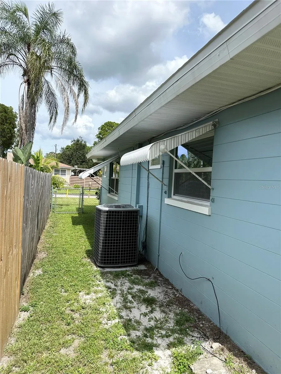 3325 2ND AVE W