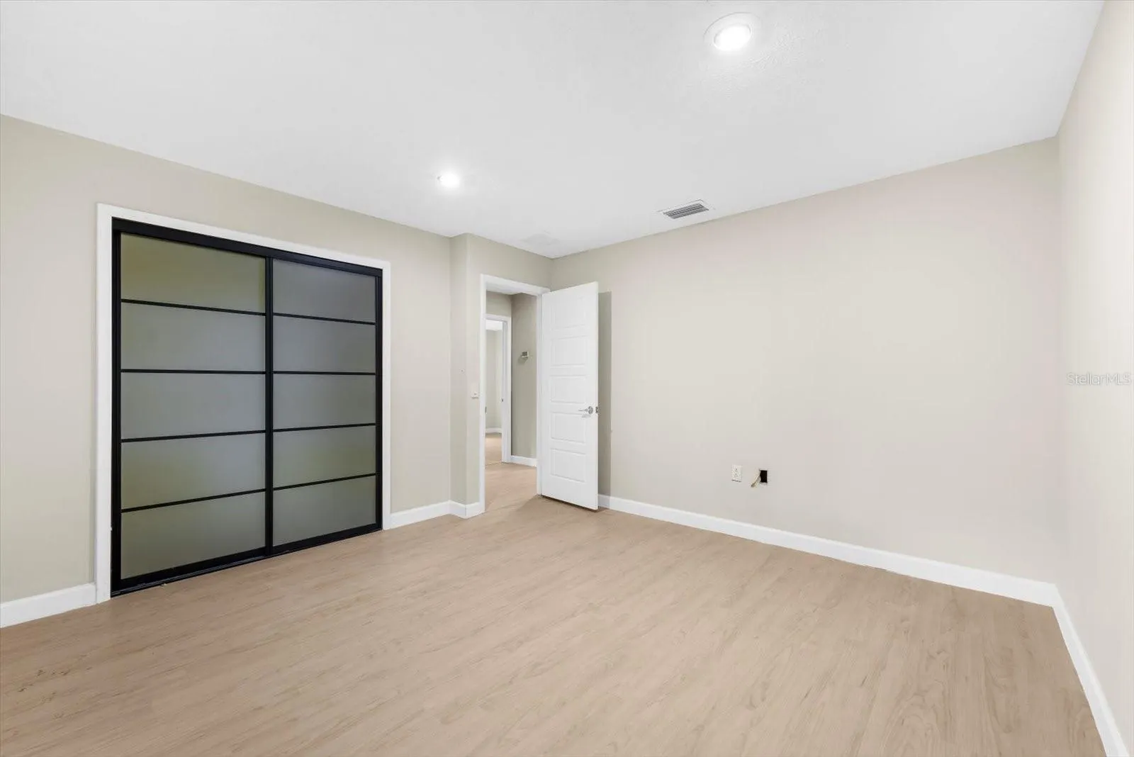 308 CAMBRIDGE PL