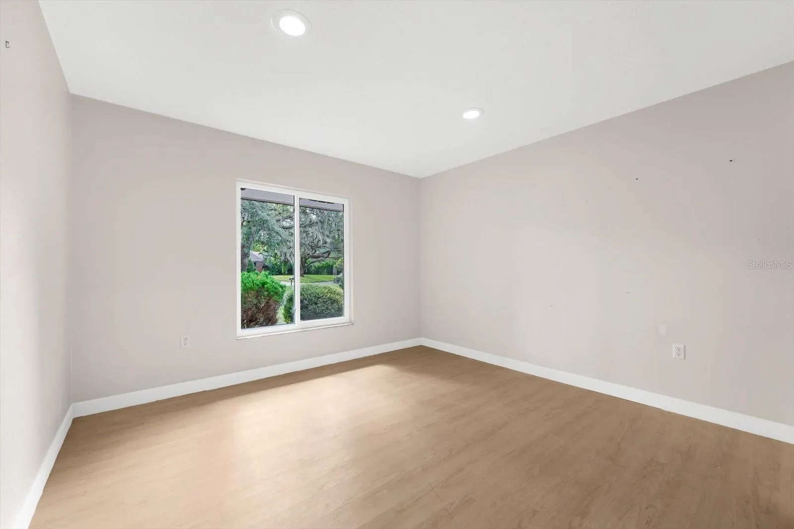 308 CAMBRIDGE PL