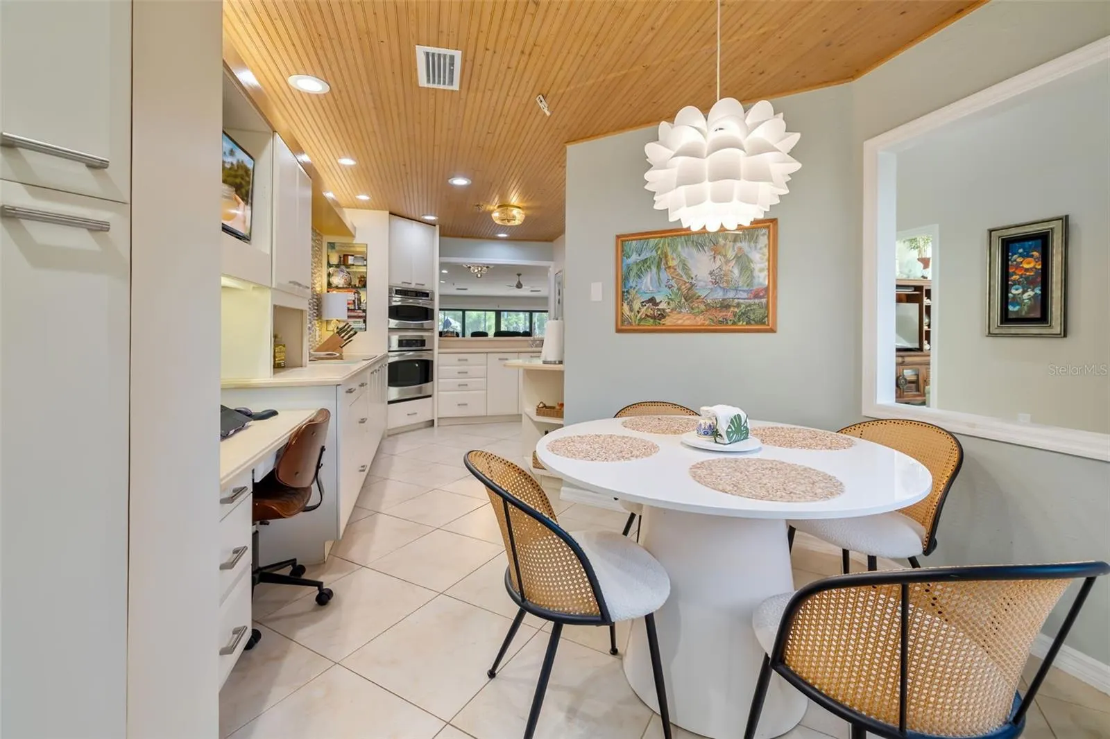 2358 HARBOUR OAKS DR