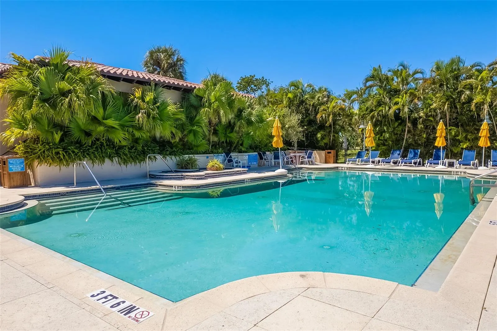 2358 HARBOUR OAKS DR